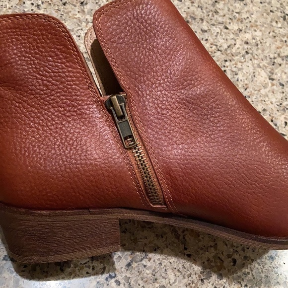 Size 8 Women’s Splendid Hamptyn Split Bootie - Picture 5 of 9